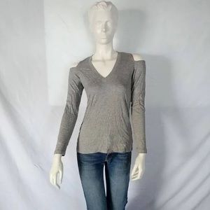 Monrow Classic Cold Shoulder Gray Ribbed Long Sleeve Shirt - M